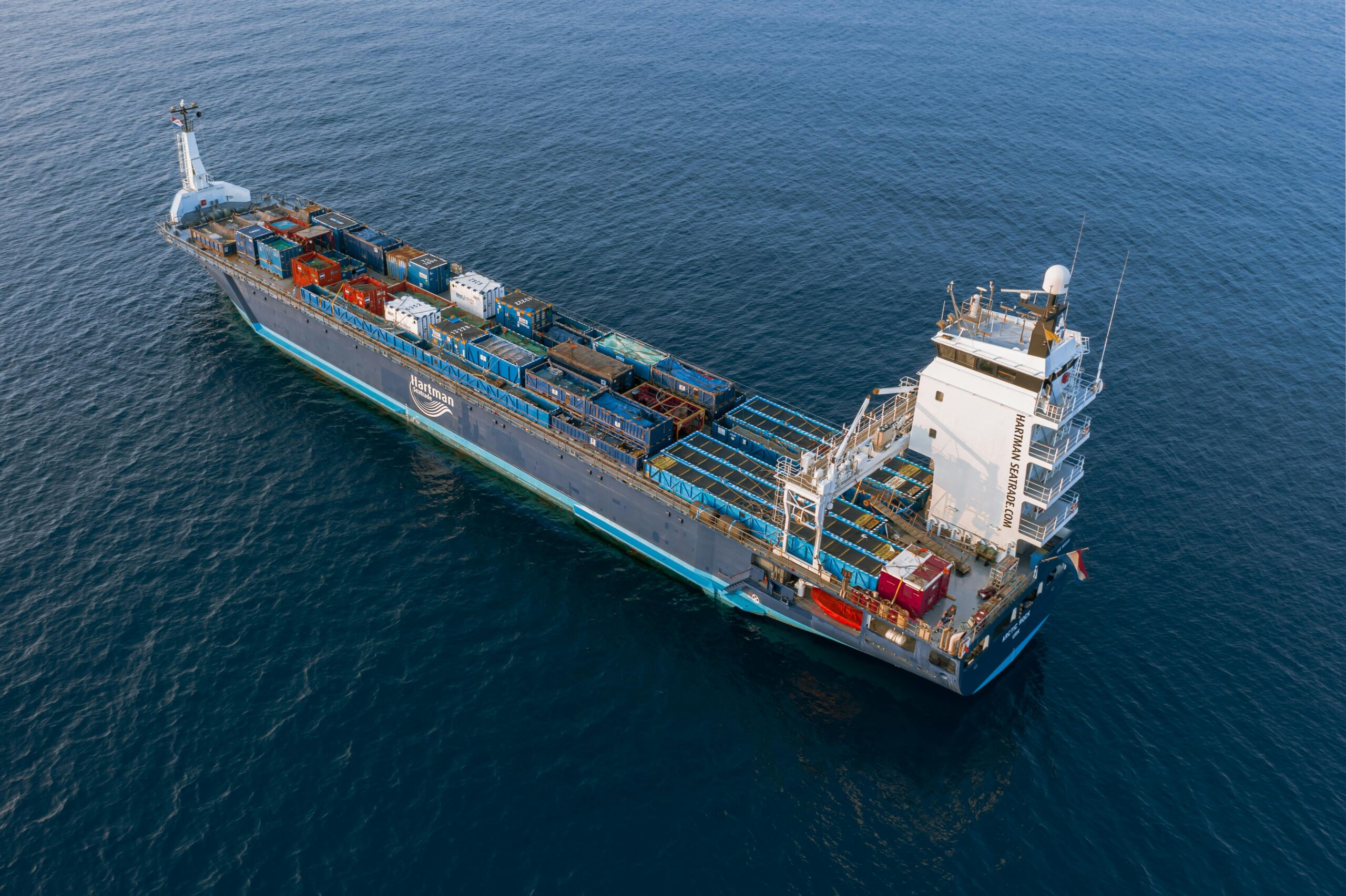 Frachtschiff Am Meer WÃ¤hrend Des Tages
